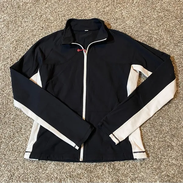 Lululemon Activewear Zipper Top Size 2 - Image 10