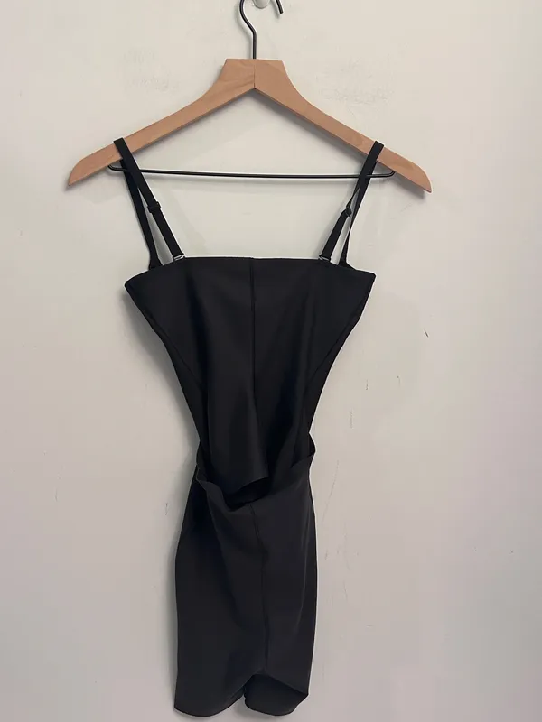 Skims Body core sculpt open back mid thigh bodysuit onyx small New with tags - Image 2