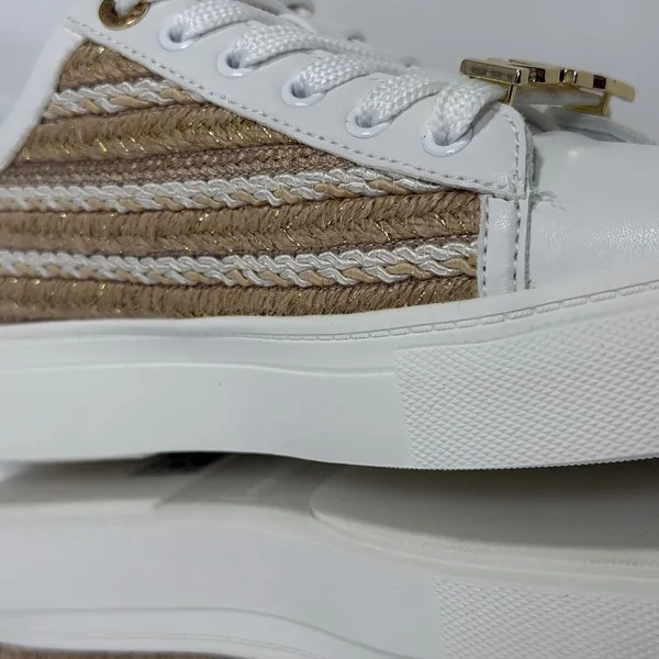 Karl Lagerfeld Paris Size-7 Cate Lace Up Sneaker White Gold Woven - Image 6