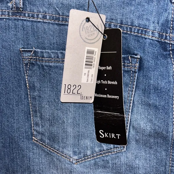 1822 Denim NEW Denim Blue Jean Skirt NWT Frayed Hem Mini Short - Image 5