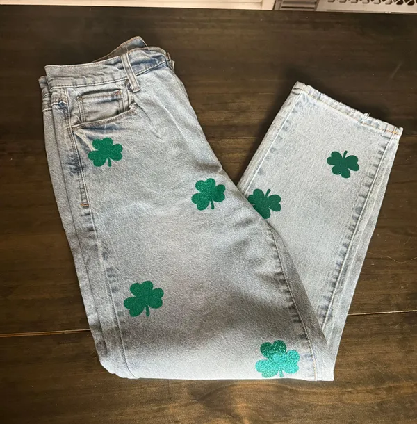 St Patrick’s Day Shamrock Jeans Green Size 4 - Image 2
