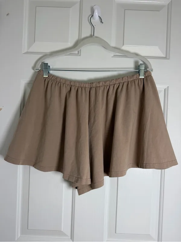 FP Movement by Free People Taupe Drawstring‎ Skort - Image 3