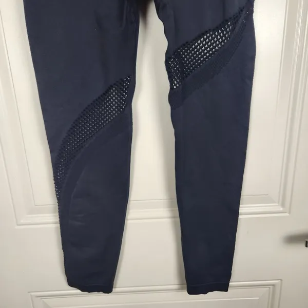 Zyia Active Black Angle 7/8 Grid Perforated High Rise Seamless Leggings Size M - Image 8