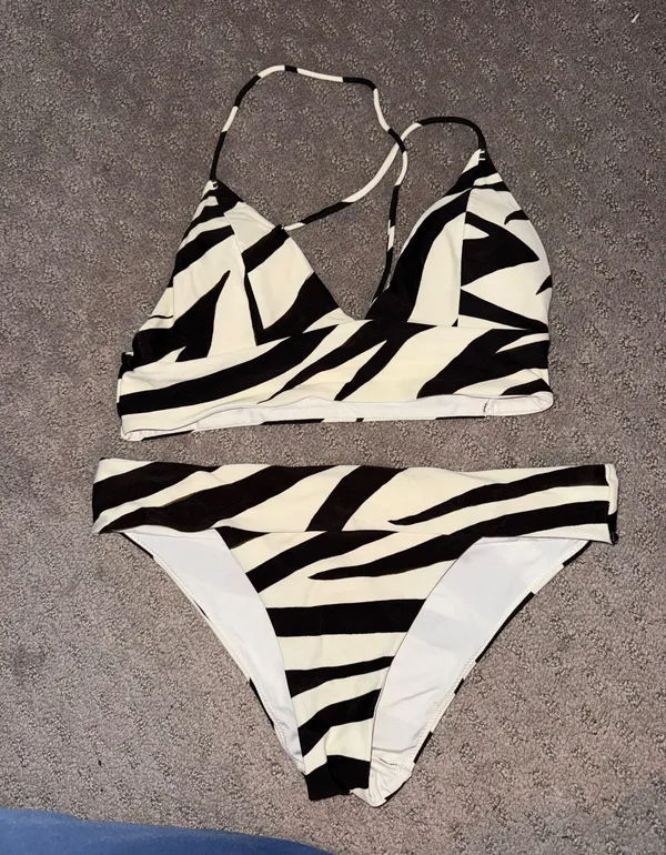 Two Piece Bikini Set - Image 3