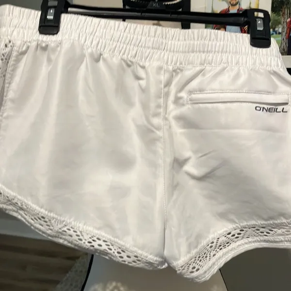 O’NEILL white lace elastic waist tie swimsuit short EUC - Image 7