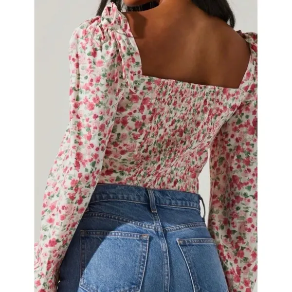 ASTR The Label Floral Sweetheart Crop Top Pink‎ Rose Smocked Back Tie Shoulder M - Image 2