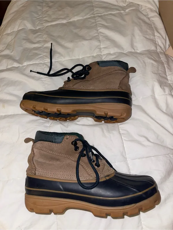 Vintage London Fog Saddle Back Brown Suede & Navy Rubber Duck Boots - Sz 8M - Image 2