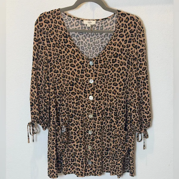 Entro Leopard Print Button Down Blouse Tie Sleeve V-Neck Pockets Boho Chic Small - Image 3