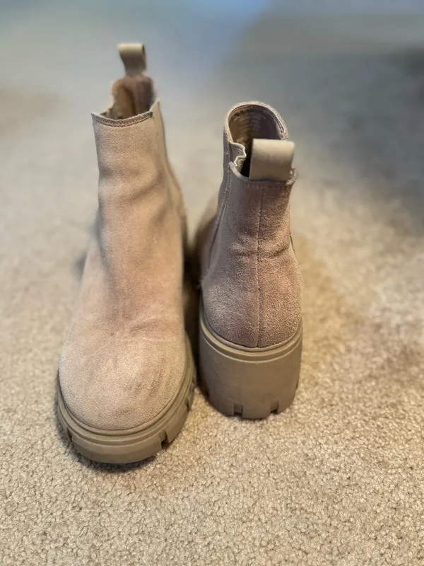 Steve Madden Chelsea Boots Suede Cream - Image 2