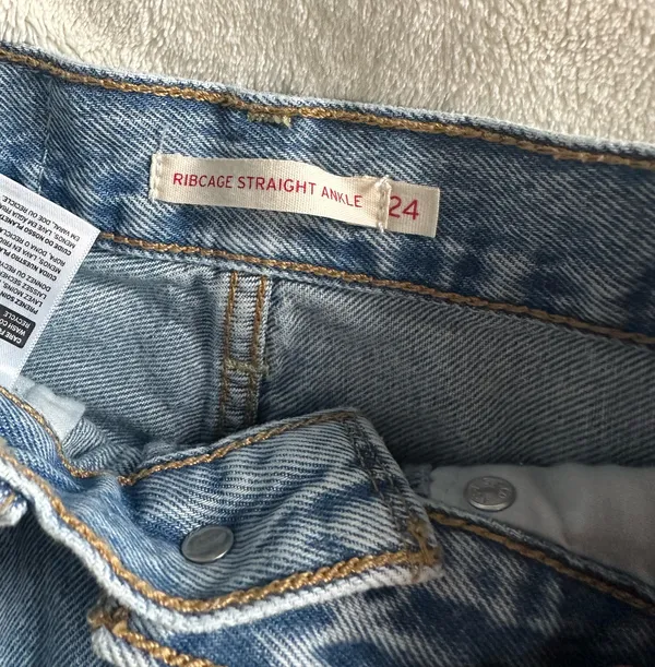 Levi’s Jeans - Image 3