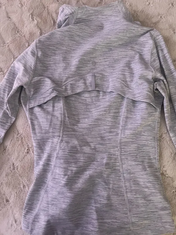 Lululemon Jacket size 6 - Image 2