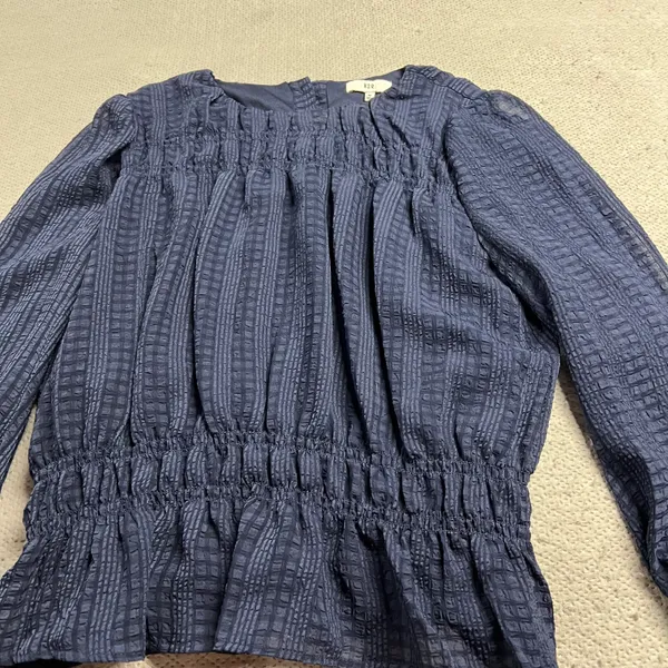 Navy Blue Textured Ruffle Semi Sheer Long Sleeve Blouse Size Medium EUC - Image 3