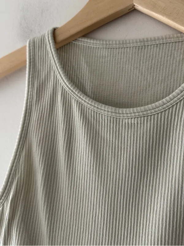 SKIMS Ribbed Crop Tank Top -‎ Beige Green - Image 2