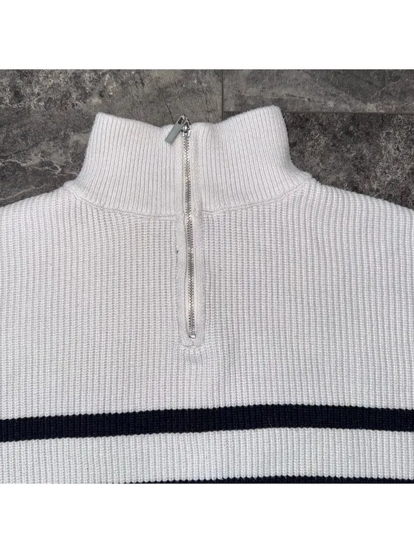 Mango Cropped Quarter Zip Sweatshirt Size Large - Image 3