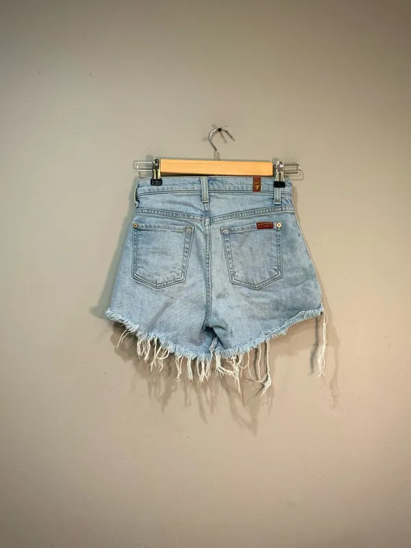 Light Denim Seven7 Destroyed Hem Jean Shorts Size 24 EUC - Image 2