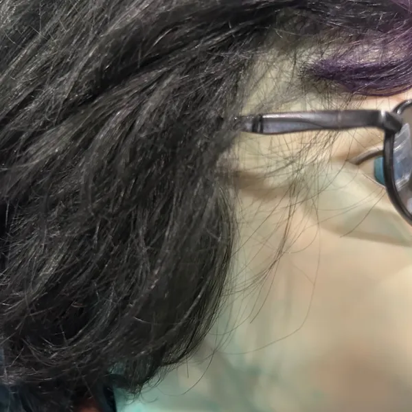 Black Sunglasses with Tinted Lenses - Image 10