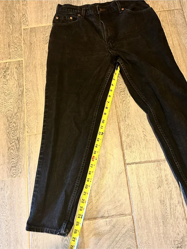 Levis 550 Black relaxed fit tapered leg Jeans size 14 petite - Image 4