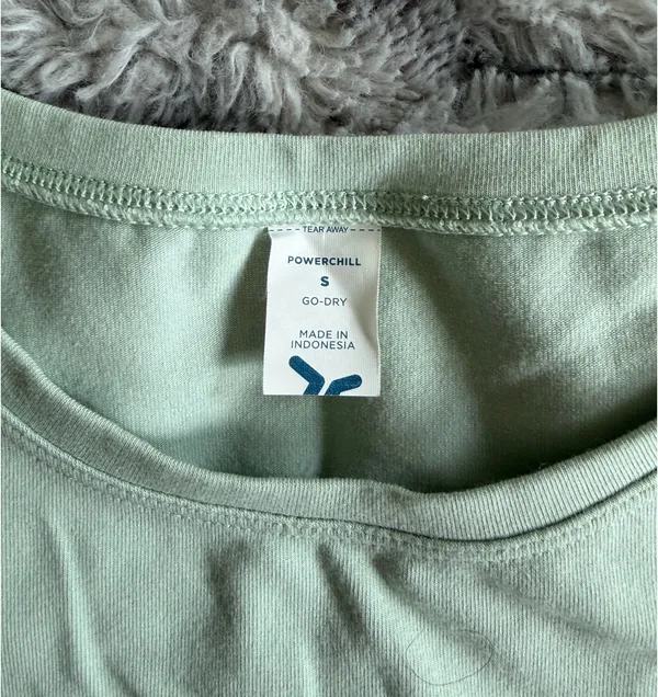 Old Navy Powerchill Workout Top - Pale green Small - Image 3