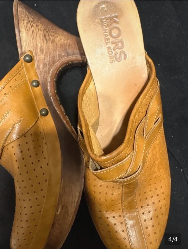 Michael Kors shoe - Image 2