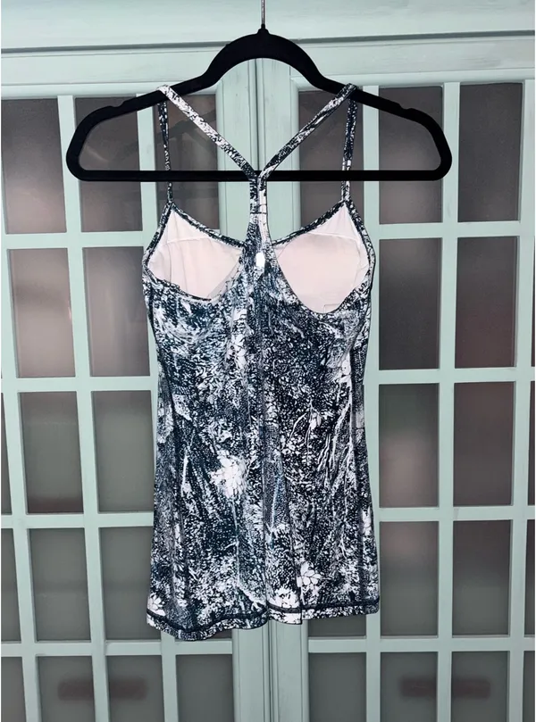 Lululemon Tank Power Y Navy Blue Pattern  - Image 2