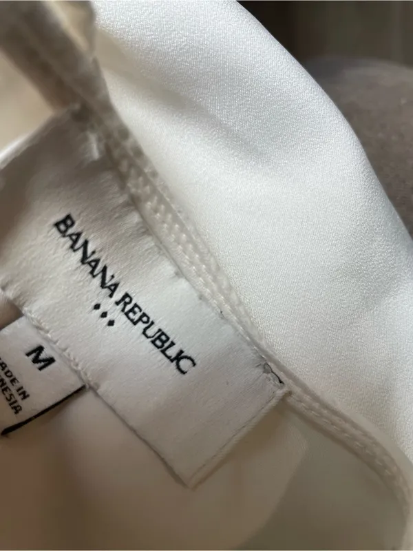 Banana Republic White Sleeveless Layered Hem Blouse - Image 2