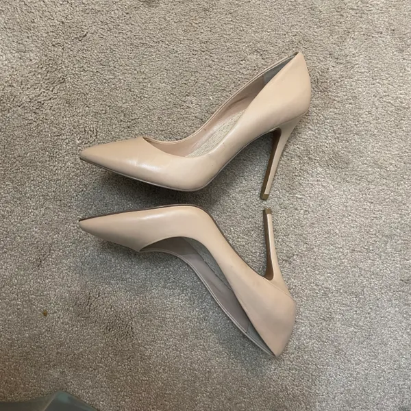 Beige Leather Pointy Heels - Image 3