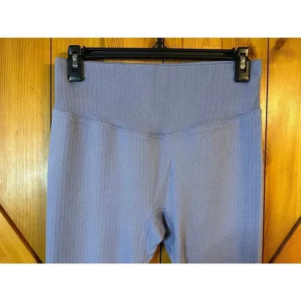Victoria's Secret PINK Active Periwinkle High Waist 7/8 Leggings Size Medium (89 - Image 2