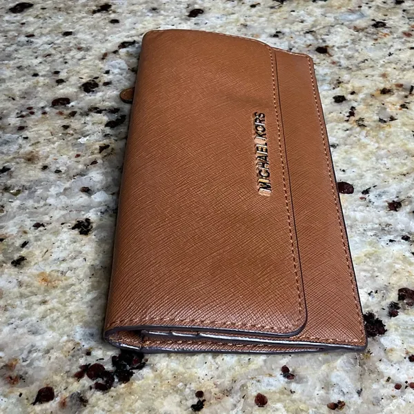 Michael Kors Brown Jet Set Saffiano Leather Snap Front Wallet - EUC - Image 4