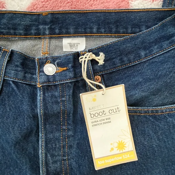Vintage Y2K Levi’s 524 Ultra Low Rise Bootcut Jeans W33 L32 NWT 100% Cotton Dark Wash Rare Tag Error WPL 423 - Image 2