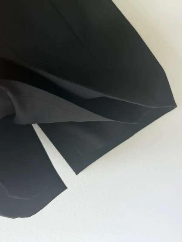 Express Sleek Black Pencil Skirt - Image 3