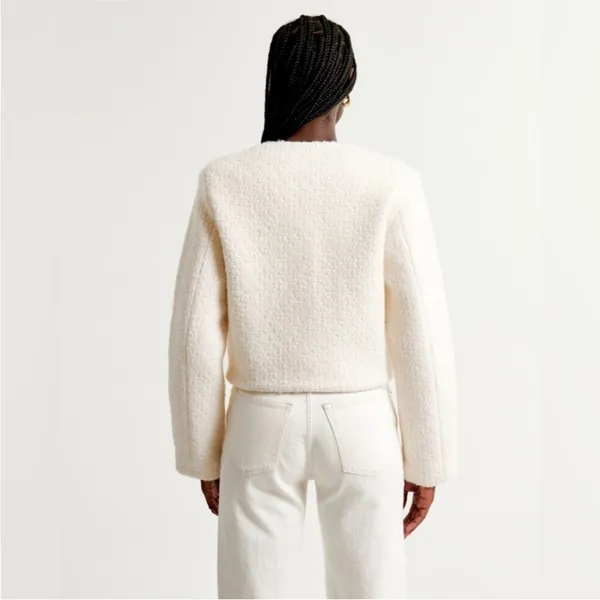 NWT Abercrombie & Fitch Cream Boucle Fabric Gold Button Blazer - Image 4