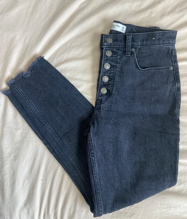 Abercrombie Black High Rise Jeans - Image 7