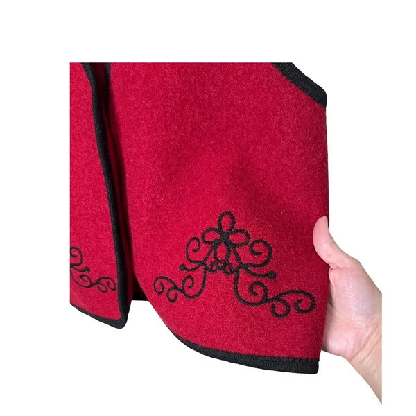 Vintage L.L.‎ Bean Wool Vest Women's Medium Red Black Embroidered Sleeveless - Image 4
