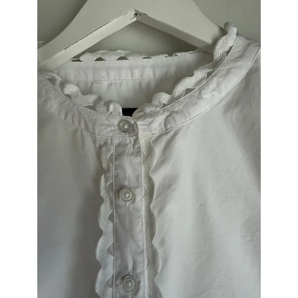 Talbots White Cotton Poplin Eyelet Blouse | Size Small - Image 4