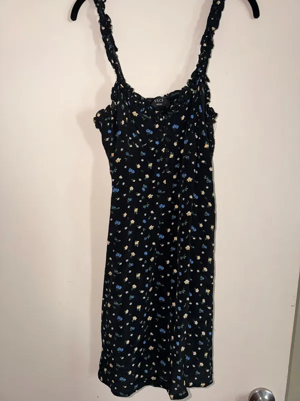 VICI Dress - Image 4