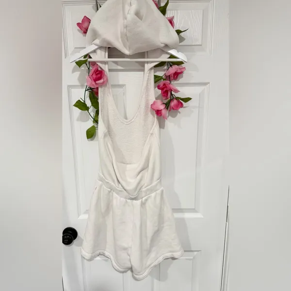Free People Beach Coastal Resort White V Neck Open Back Hooded Small Romper - Image 7