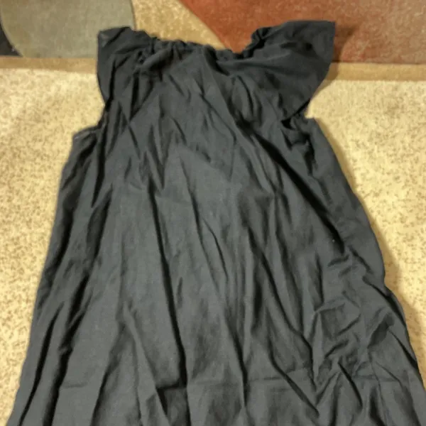 Old Navy Black Ruffle Neck Sleeveless Shift Dress Womens M Black Flounce - Image 8