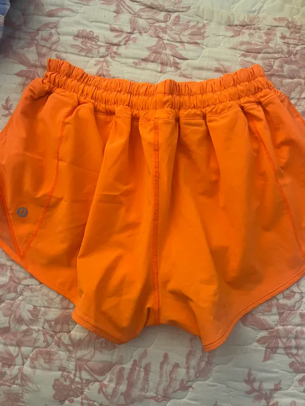 Hotty Hot Short 2.5” - Image 3