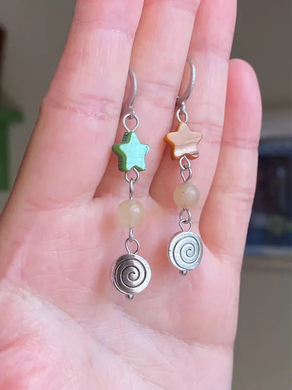 Handmade star & swirl dangle earrings🌀🌠 - Image 6