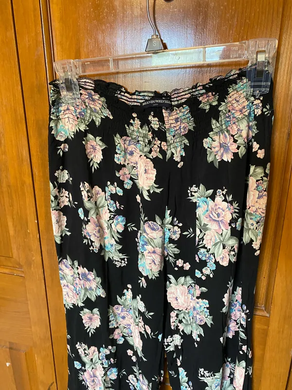 Brandy Melville Floral Pants Flowy - Image 2