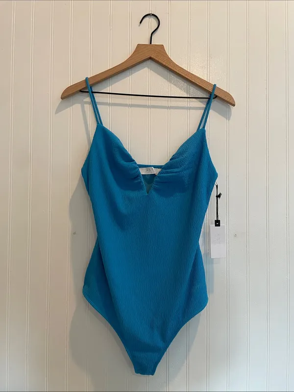 ASTR The Label Fia Bodysuit Plunging Neckline in Ibiza Blue Size L NWT - Image 2