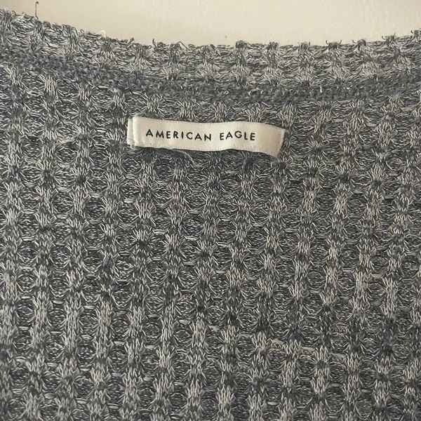 American‎ Eagle Knit V-Neck Sweater Lightweight - Image 2