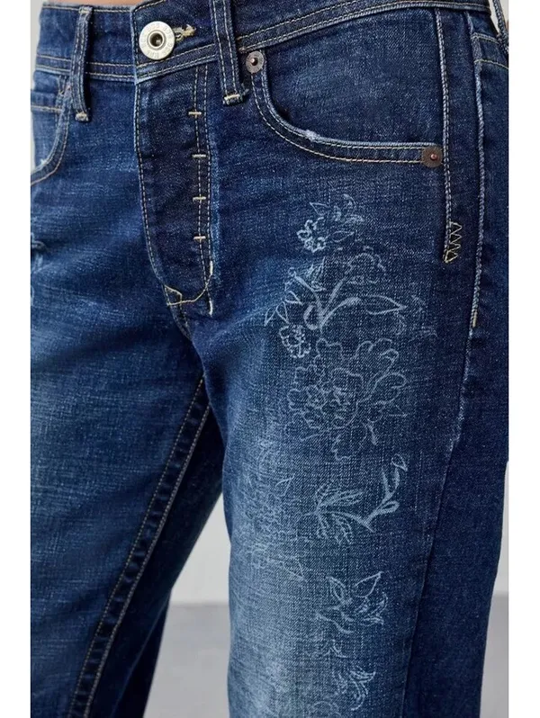UO BDG Teo Printed Relaxed Low-Rise Bootcut Jeans Urban Outfitters NWT Size 26 - Image 4