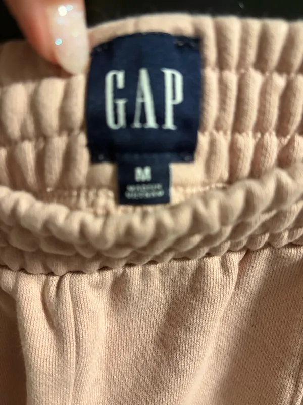 Gap Women’s outfit - Image 6