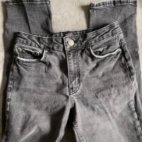 W25-‎ BDG Gray Hi-Rise Slim Straight Women's Jeans - Image 7