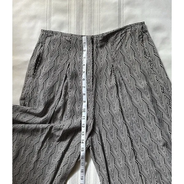 Valija wide-leg trousers, size 6, cream/black, viscose, geometric print. - Image 9
