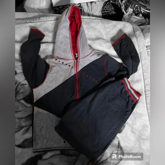 Modern Curves S/M grey red 2 pc sweat suit - Image 2
