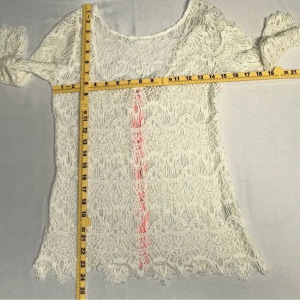 Gimmicks by BKE Ivory Lace Boho Top Zipper Back Size Medium Women’s EUC - Image 11