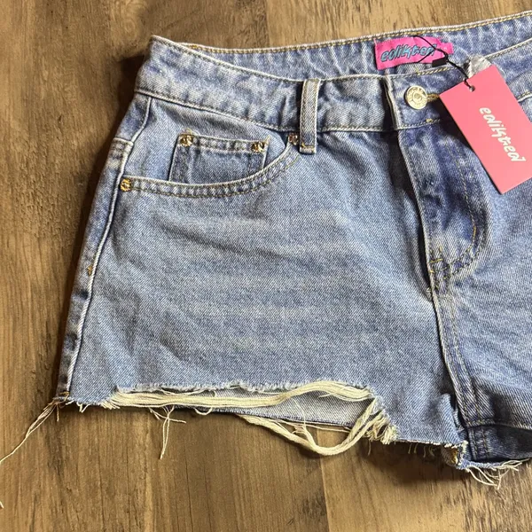 Edikted Gurnge Light Blue Denim Cutoff Shorts with Frayed Hem - Image 3