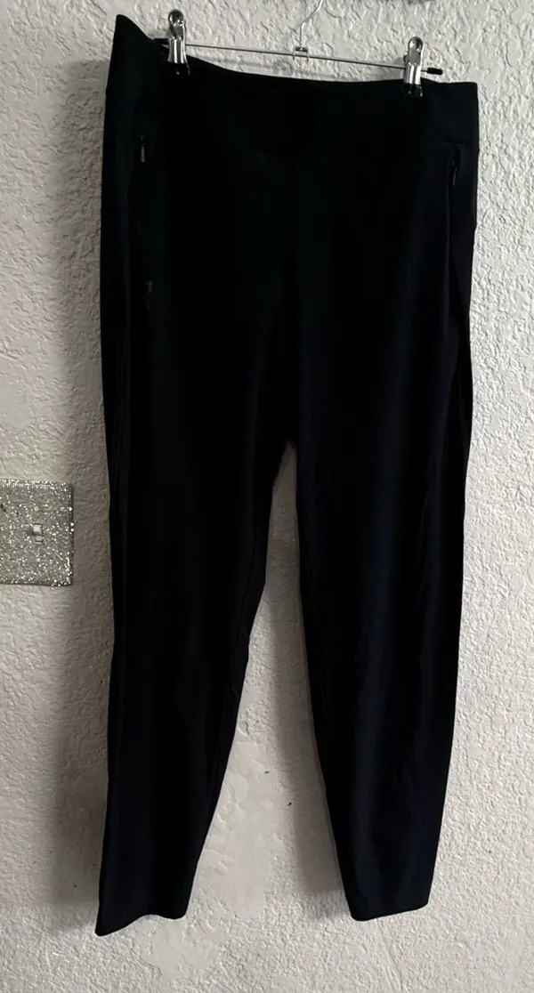 On Running Women's Lightweight Pants Black Size S - Elastic Waist Ankle Zip - Image 9